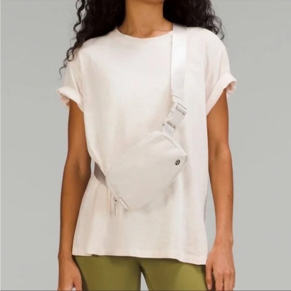 NWT LULULEMON EVERYWHERE BELT BAG WHITE OPAL - Picture 5 of 8